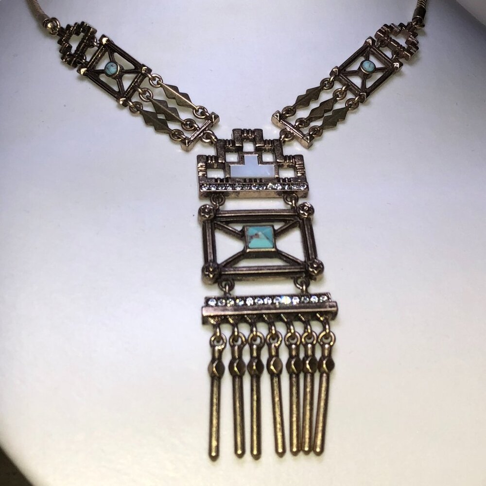 CHLOE + ISABEL Geometric Turquoise Lariat Statement Necklace - N089